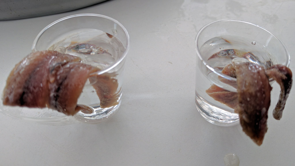 Eingehängter: Korn mit Sardelle