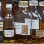 Sample-Versand und Flaschenteilung: So kommt man günstig an Whisky-Proben
