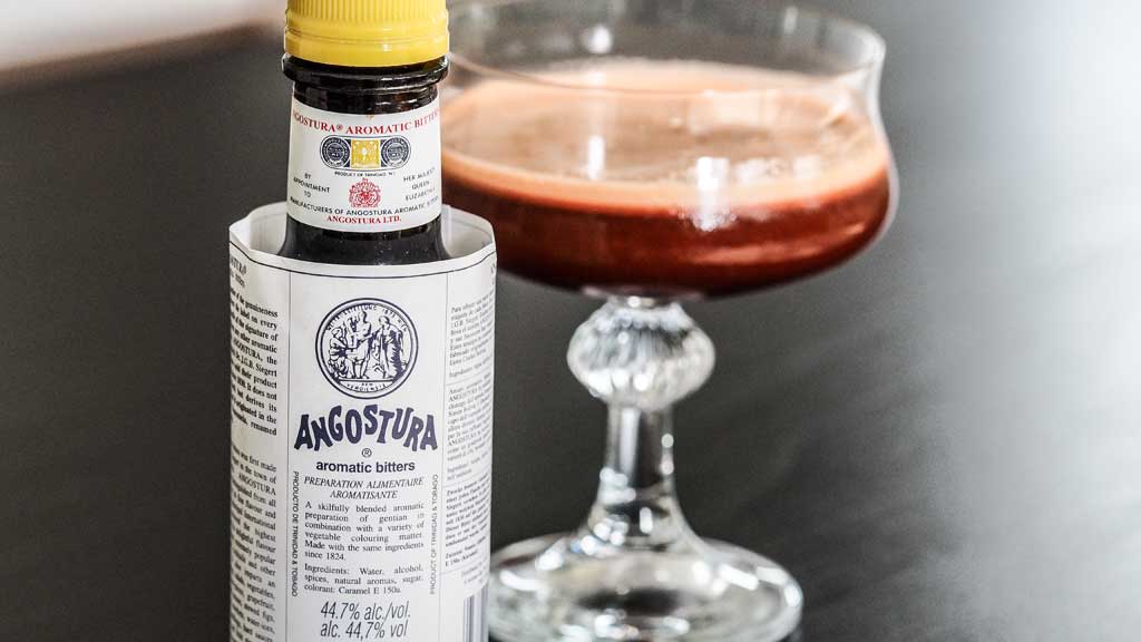Cocktails mit Angostura Bitters